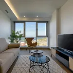 Th By En Casa Apartment