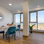 Apartment Th By En Casa A Coruna
