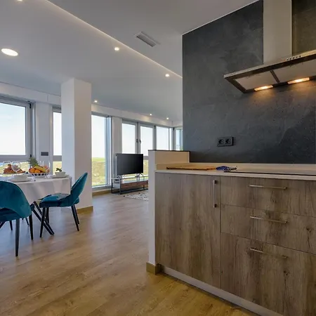 Th By En Casa A Coruna