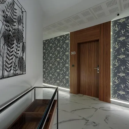 Th By En Casa *
