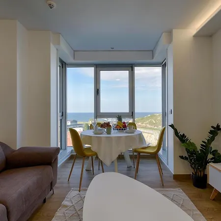 Th By En Casa * A Coruna