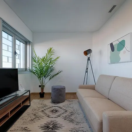Th By En Casa *