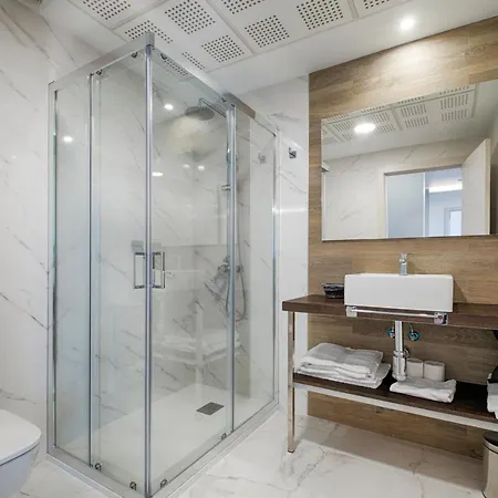Th By En Casa * A Coruna
